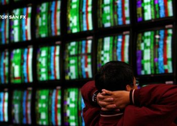 Cổ phiếu giảm giá khi virus Covid-19 bùng phát