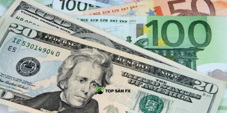 Đồng đô la đã giao dịch gần mức cao nhất trong năm