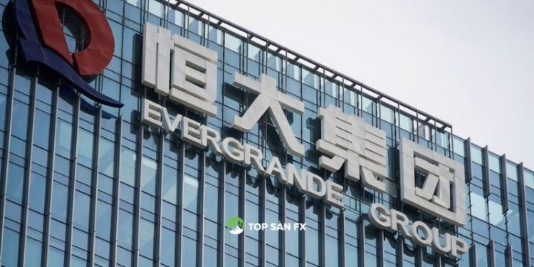 Cổ phiếu bất động sản Trung Quốc tăng vọt khi Evergrande mở rộng