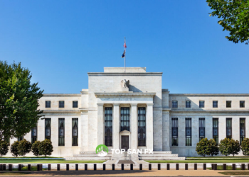 Fed chờ đợi đến năm 2023 để tăng lãi suất