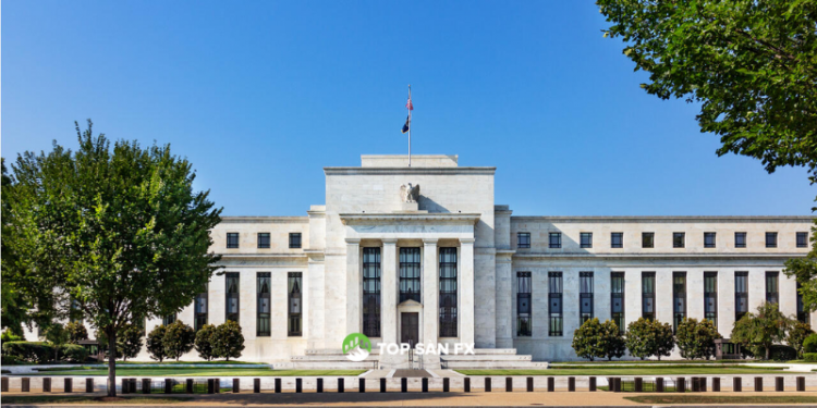 Fed chờ đợi đến năm 2023 để tăng lãi suất