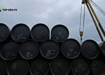 Giá dầu giảm khi Trung Quốc tăng trưởng yếu hơn