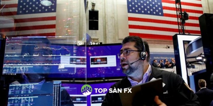 Dow dẫn đầu Phố Wall cao hơn với mức tăng 2%