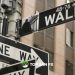 Phố Wall kết thúc cao, Fed chấm dứt việc mua trái phiếu vào tháng 3