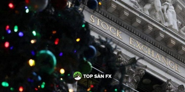 S&P 500 kết thúc thấp sau bốn ngày tăng cao kỷ lục