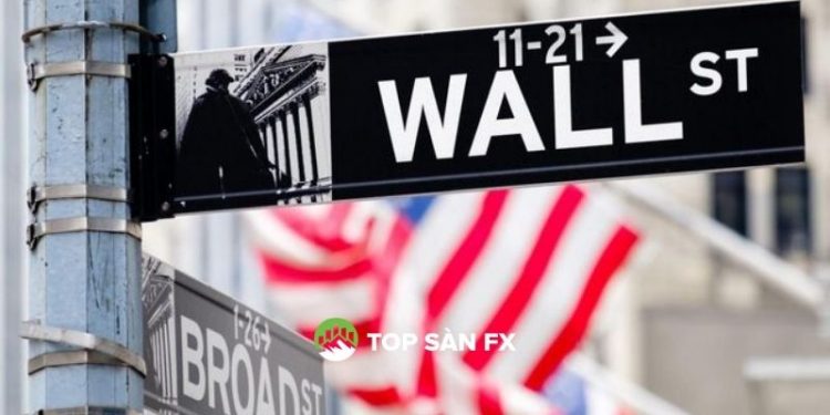 Chứng khoán bán tháo, trái phiếu kho bạc tăng