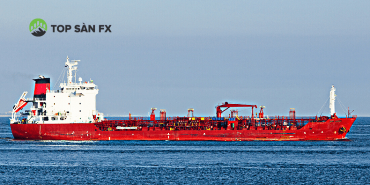 Dầu Nga tìm thấy lối ra khi bị vây quanh bởi cấm vận