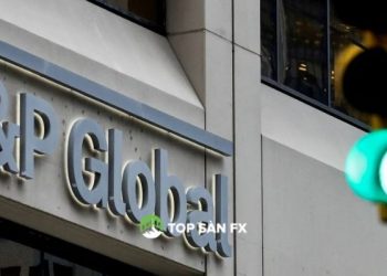 S&P kéo xếp hạng của Nga sâu hơn