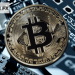 Giá Bitcoin rớt xuống đáy trong một tháng