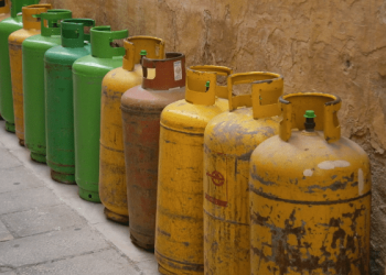 Nhiều quốc gia lao đao vì giá lương thực và nhiên liệu tăng cao