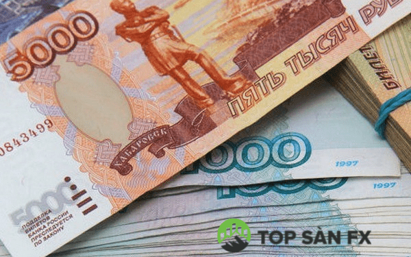 Ruble Nga lên cao nhất 7 năm so với USD