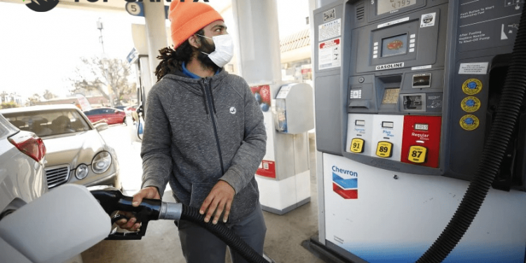 Giá xăng dầu biến động 6 tháng đầu năm