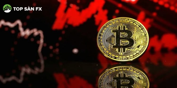 Bitcoin giảm mạnh trong khi vàng tăng vọt làm dấy lên lo ngại