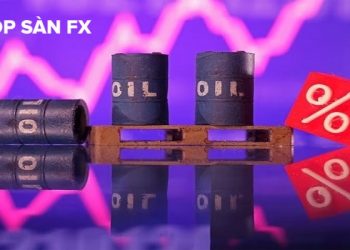 Giá xăng dầu hôm nay 26/08/2025: Tăng gần 2% do lo ngại rủi ro nguồn cung