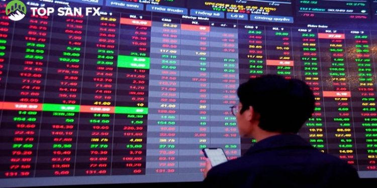 Top cổ phiếu đáng chú ý trong đầu phiên giao dịch 22/08