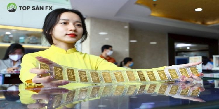 Giá vàng miếng SJC lập đỉnh mới 141,1 triệu đồng/lượng