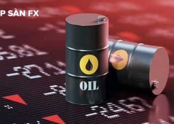 Giá dầu ngày 12/12 giảm 1.5% do đàm phán hòa bình Nga-Ukraine