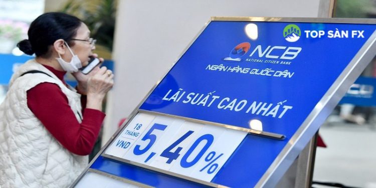 Lãi suất ngân hàng hôm nay (1-10): Tăng mạnh lãi suất dưới hình thức cộng thêm