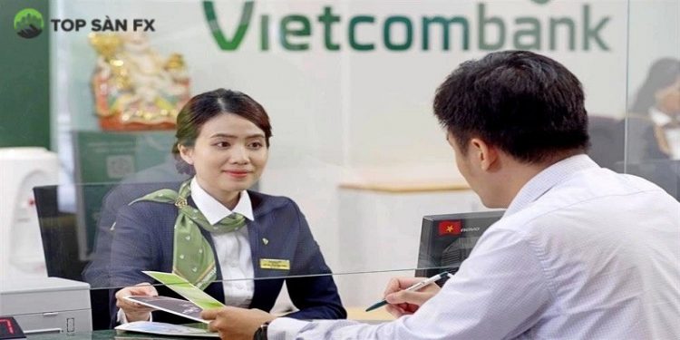 Lãi suất tiền gửi ngân hàng Vietcombank mới nhất tháng 11/2025: Mức cao nhất là bao nhiêu?