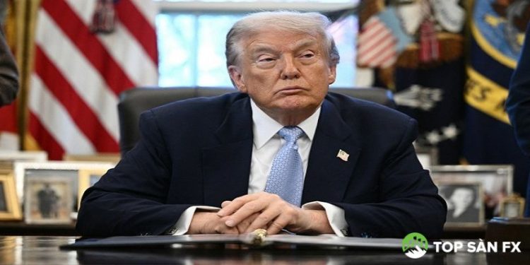 Ông Trump cân nhắc rút khỏi hiệp định thương mại với Mexico, Canada vào năm 2026