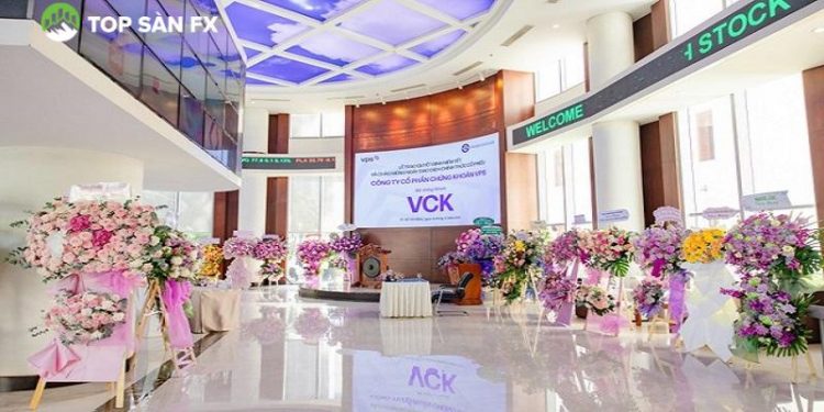 Cổ phiếu VCK của Chứng khoán VPS chính thức niêm yết trên sàn HOSE
