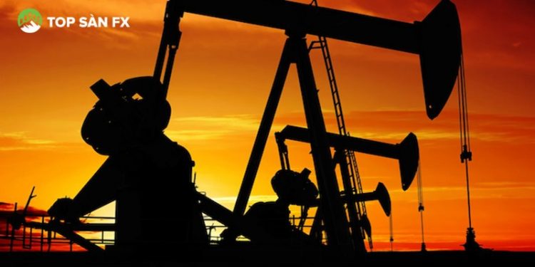 Dầu Brent giảm về dưới mốc 62 USD/thùng trong lúc chờ tin từ Fed