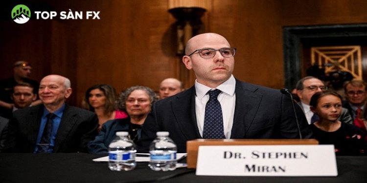 Thống đốc Stephen Miran thôi làm cố vấn Nhà Trắng