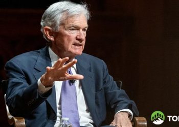 Chủ tịch Fed ông Jerome Powell nói "Chưa cần tăng lãi suất sau cú sốc dầu"