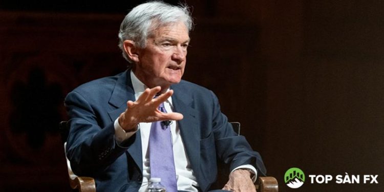 Chủ tịch Fed ông Jerome Powell nói "Chưa cần tăng lãi suất sau cú sốc dầu"