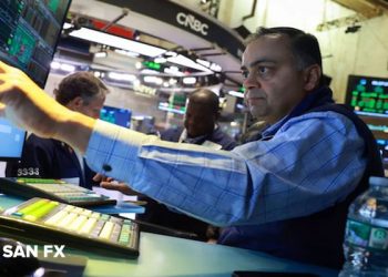 Dow Jones nhảy vọt 600 điểm khi ông Trump nói Mỹ - Iran “đàm phán tích cực”