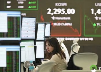 Thị trường châu Á phục hồi, giá dầu lao dốc sau khi ông Trump phát tín hiệu chiến sự Iran có thể sớm kết thúc