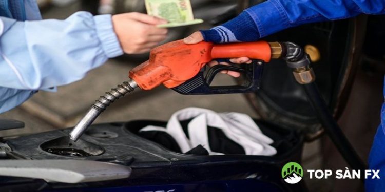 Giá xăng dầu ngày 22/4: Dầu thế giới tăng, trong nước giảm sâu hơn 3.000 đồng/lít