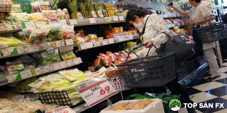 Lạm phát lõi Nhật Bản tăng tốc sau 5 tháng, khi xung đột Iran làm dấy lên lo ngại về năng lượng