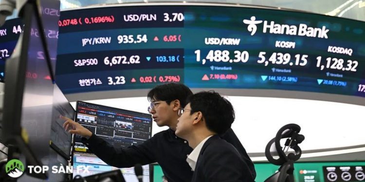 Thị trường chứng khoán châu Á đồng loạt tăng điểm khi căng thẳng Mỹ - Iran leo thang sau vụ bắt giữ tàu